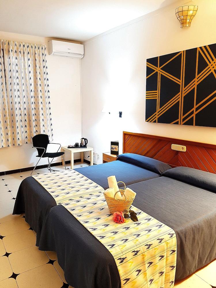 Hostal Ca'N Tiu Alaró Buitenkant foto